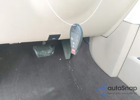 2010 Dodge Ram 1500 Laramie z USA, uszkodzony, nr VIN 1D7RB1CT2AS121461